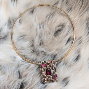 Elegant Gold and Pink Pendant Necklace